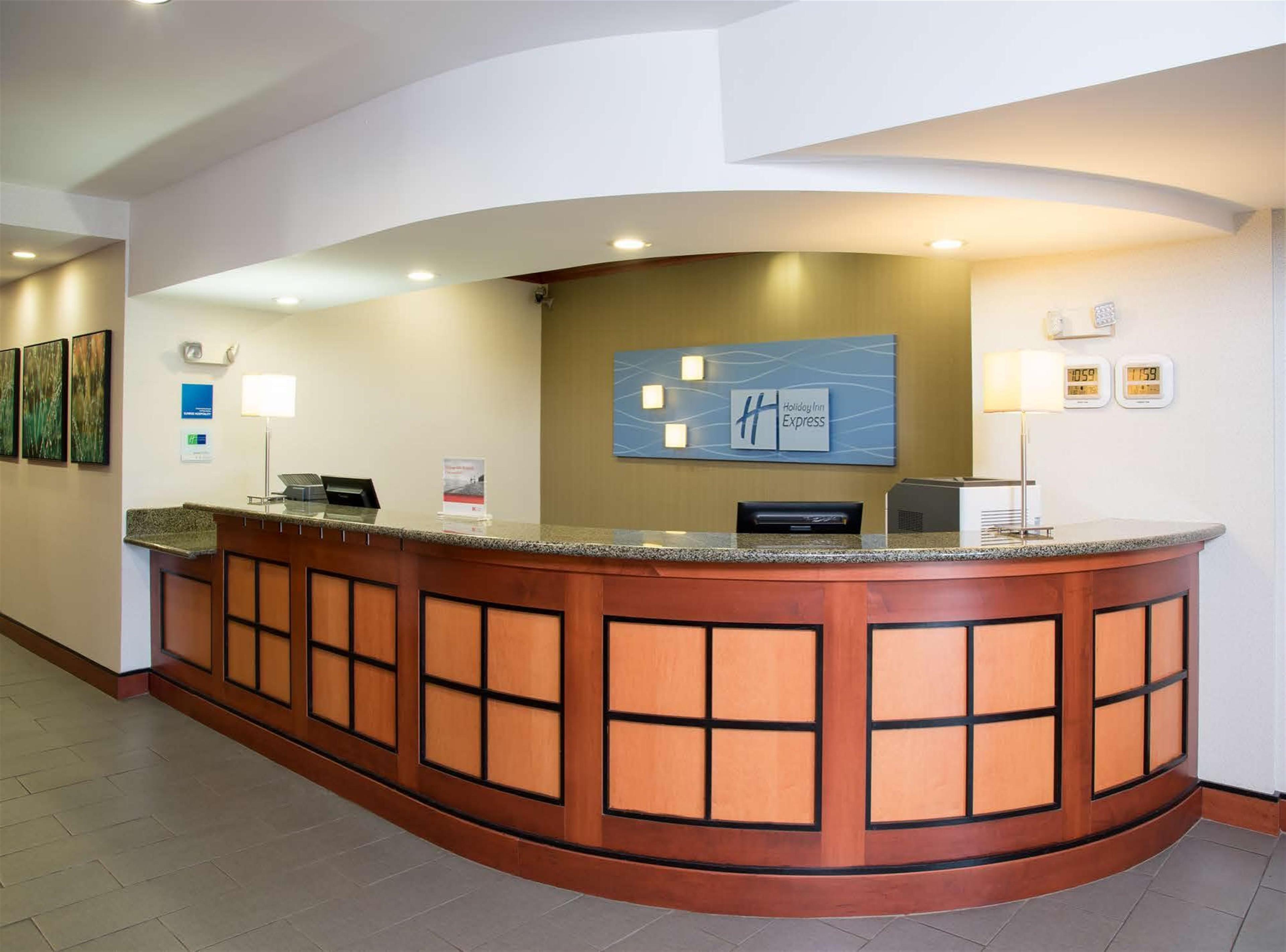 Holiday Inn Express & Suites Danville By Ihg Exterior photo